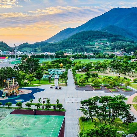 Namhae Sportspark Hotel Buitenkant foto