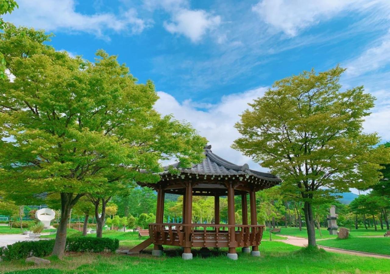 Namhae Sportspark Hotel Buitenkant foto