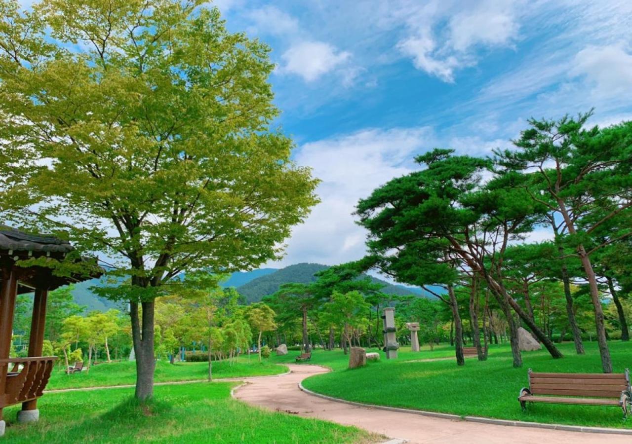 Namhae Sportspark Hotel Buitenkant foto