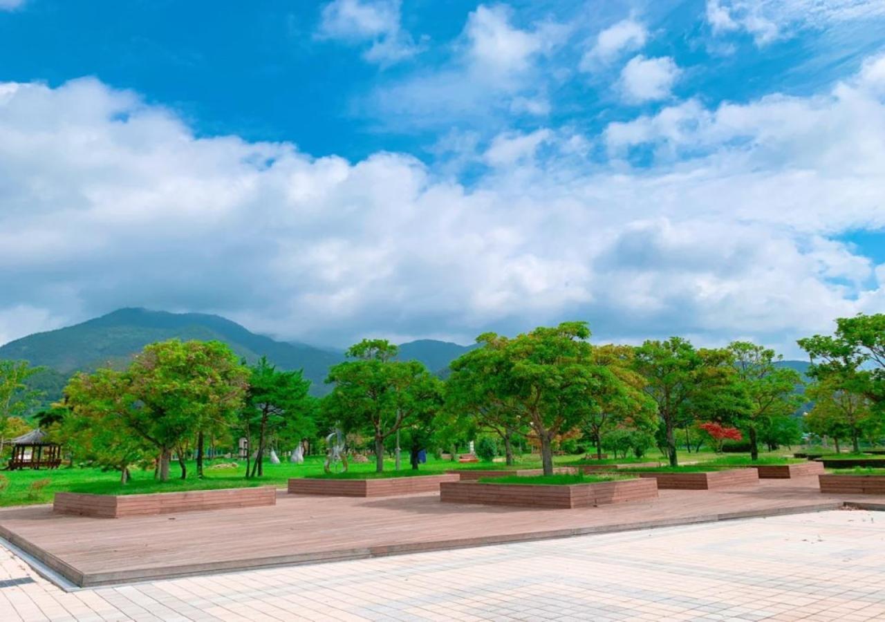 Namhae Sportspark Hotel Buitenkant foto